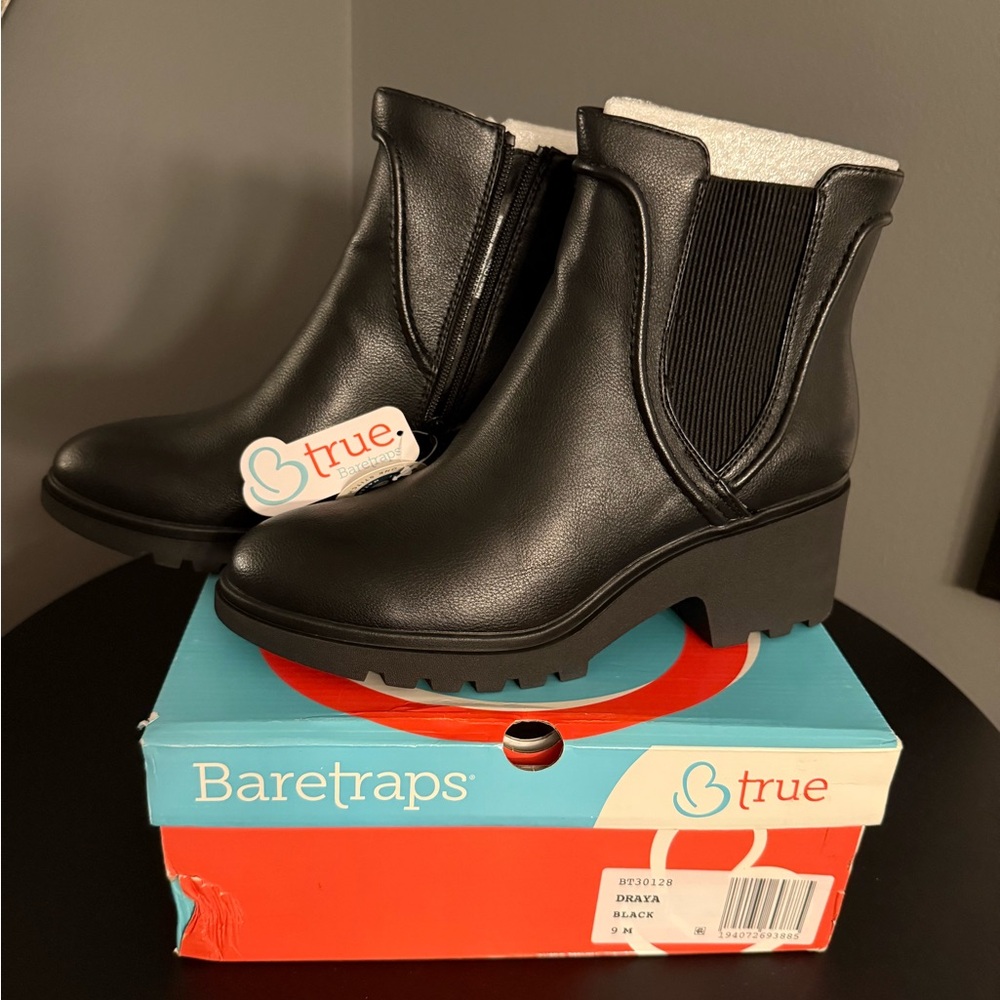 NEW WITH TAGS & Box: BareTraps Draya Black Ankle Booties Women’s Size 9M